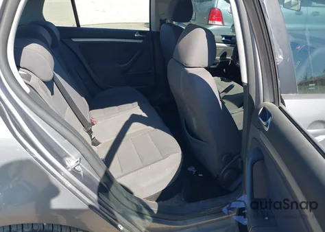 2009 Volkswagen Rabbit S from USA, damaged, VIN WVWDA71K09W024168